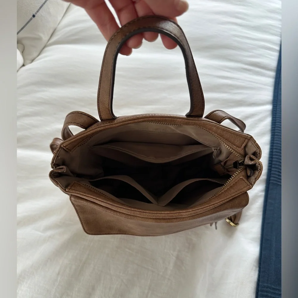 Relic by Fossil Brianna Convertible Backpack – Light Brown